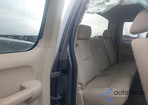 2013 Chevrolet Silverado K1500 Lt z USA, uszkodzony, nr VIN 1GCRKSE72DZ304435